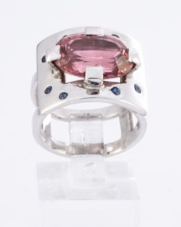 Bague or gris tourmaline saphirs