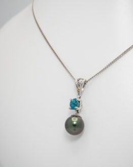 Pendentif or blanc zircon perle