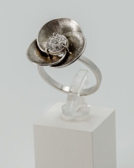 Bague-or-blanc-diamants