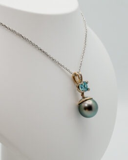 Pendentif or zircon bleu diamant perles