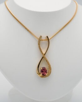 Pendentif or tourmaline